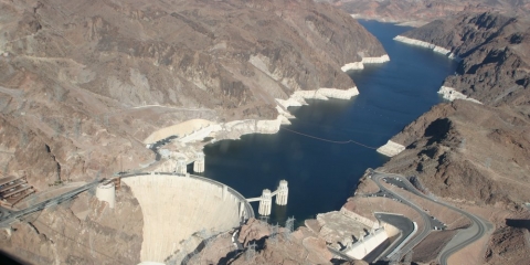 How does the shutdown affect the water level at Lake Mead?