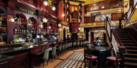 Nine Fine Irishmen New York-New York