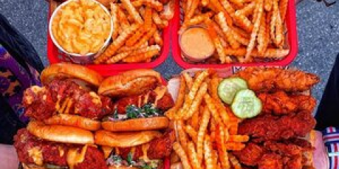 Dave's Hot Chicken Restaurant Las Vegas - Grand Bazaar Shops - Deals ...