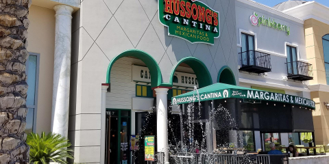 Hussong's Cantina Boca Park