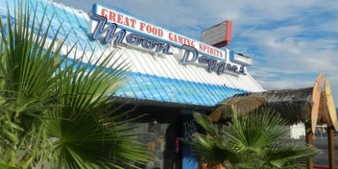 Naked City Pizza Shop Off Strip