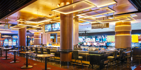 Overhang Bar Circa Resort & Casino