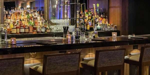 Parlor Lounge Mirage