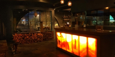 Sparrow & Wolf Off Strip