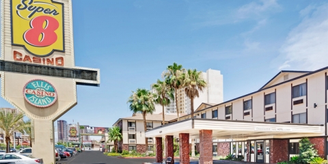 Ellis Island Casino (Super 8) Off Strip