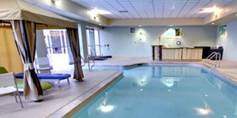 Y a-t-il une piscine a Las Vegas qui est ouverte a l’année longue?