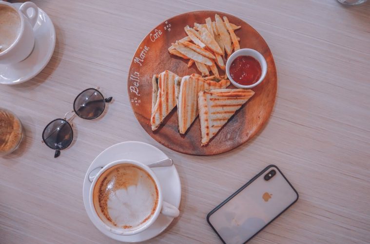 Airline and Hotel Dining Programs